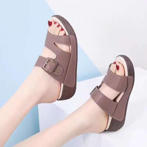 New Style Women's Sandals Casual Versatile Wear-Resistant Non-Slip No Smelly Feet Mother Shoes Women - Image 3
