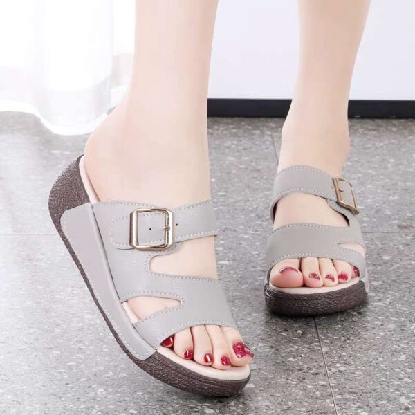 New Style Women's Sandals Casual Versatile Wear-Resistant Non-Slip No Smelly Feet Mother Shoes Women - Image 2
